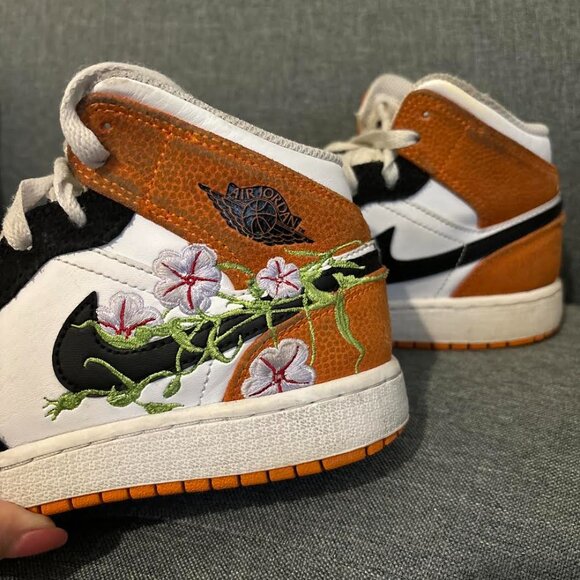 Nike Jordan 1 Mid SE Shoes Kids Size 4.5 - Picture 5 of 7